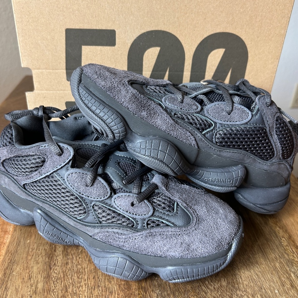 Women's Black Sneakers